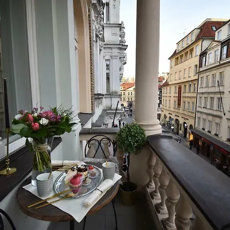 Down Town Apartment *